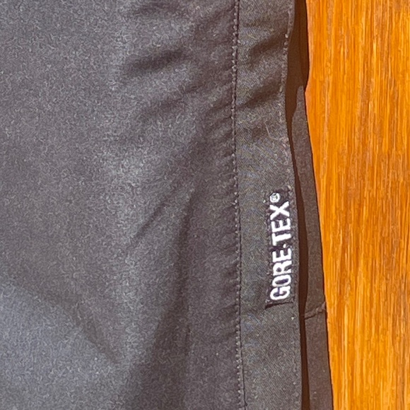Great Condition ~ Mountain Hardware Gore-tex Ski/Snow Pants (Men’s Size Medium) - Picture 3 of 13
